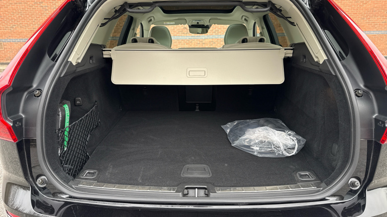 Volvo Xc60 2.0 T6 Recharge PHEV Inscription 5dr AWD Auto Estate